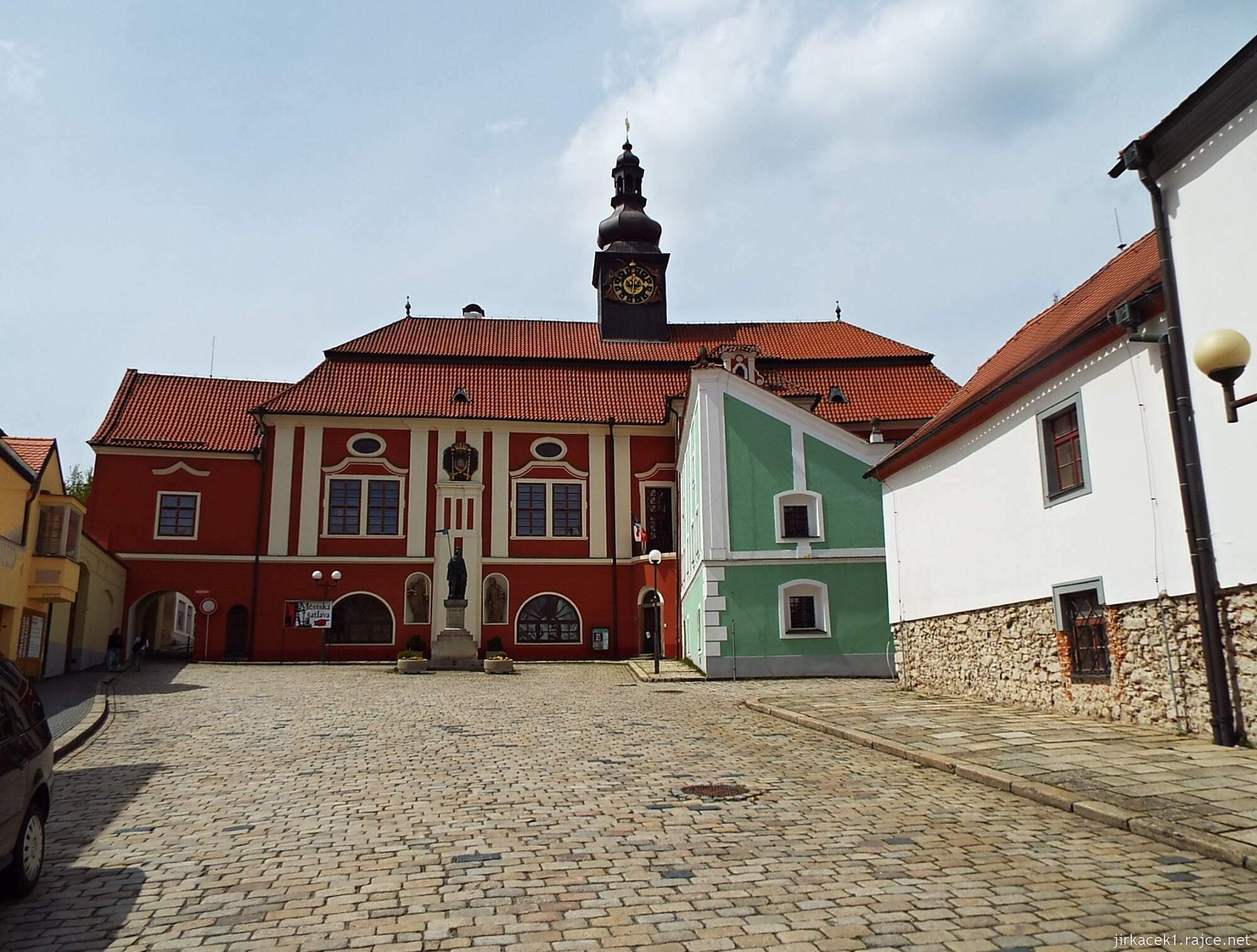 G - Pelhřimov - zámek a muzeum 01 - čelní pohled