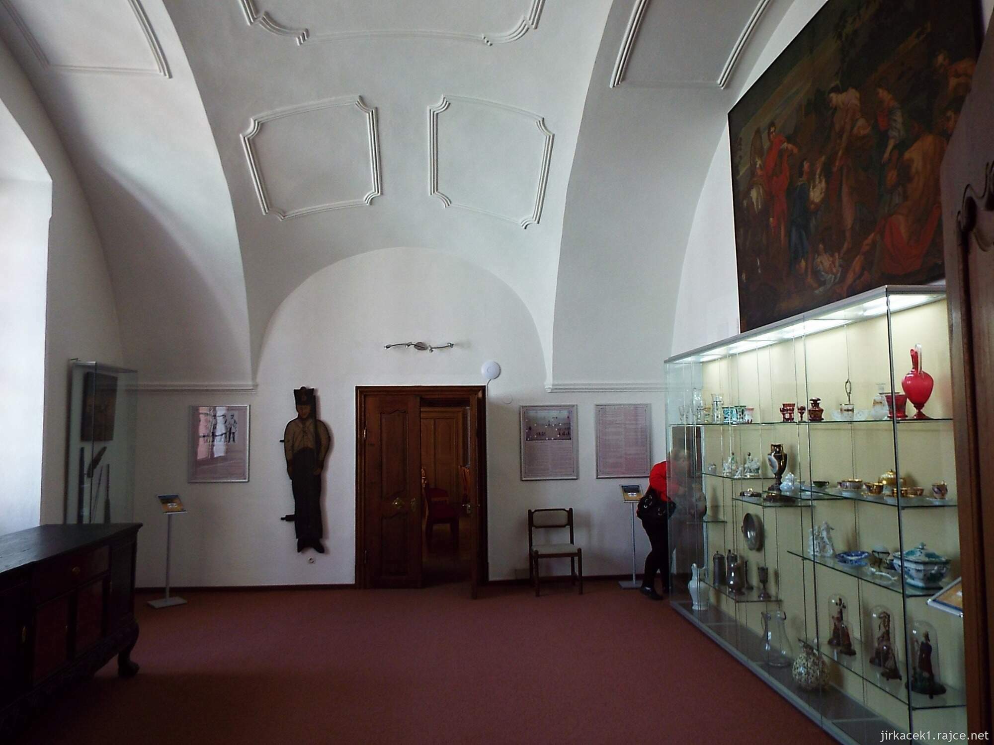 G - Pelhřimov - zámek a muzeum 17 - historická expozice - sbírka porcelánu a střeleckého spolku