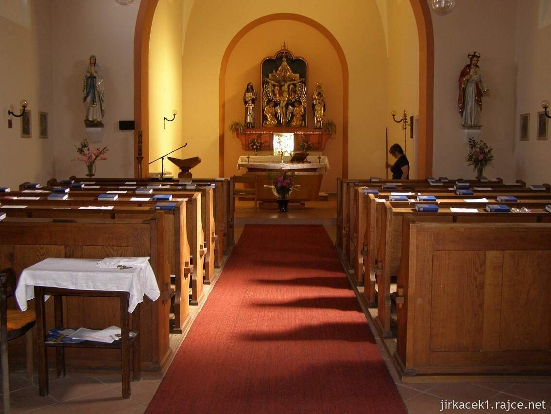 Rozvadovice - kostel Nejsvětější Trojice