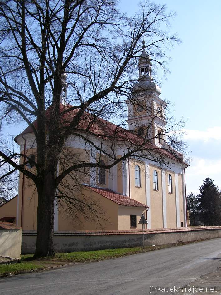 Štarnov - kostel sv. Mikuláše - zadní pohled