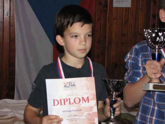 Mistrovství Čech mládeže (Harrachov, 25. 10. - 1. 11. 2014) - Obrovskou radost měl ze své první velké individuální medaile Ríša Mládek. Urval bronz mezi chlapci do 14 let.