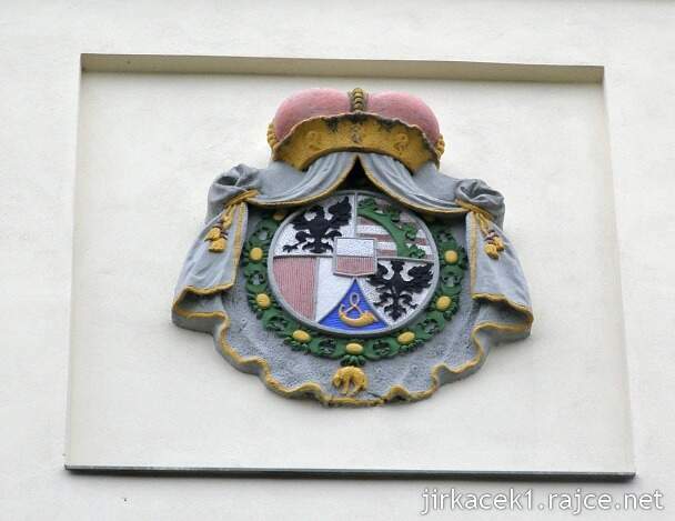 Milonice - kostel sv. Petra a Pavla - znak rodu Lichtenštejnů​