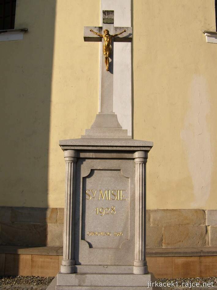 Šenov u Ostravy - kostel Prozřetelnost​i Boží - kříž s Kristem