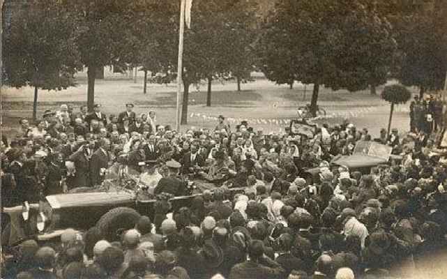 President T.G.Masaryk projíždí 17.6.1928 Doubravníkem