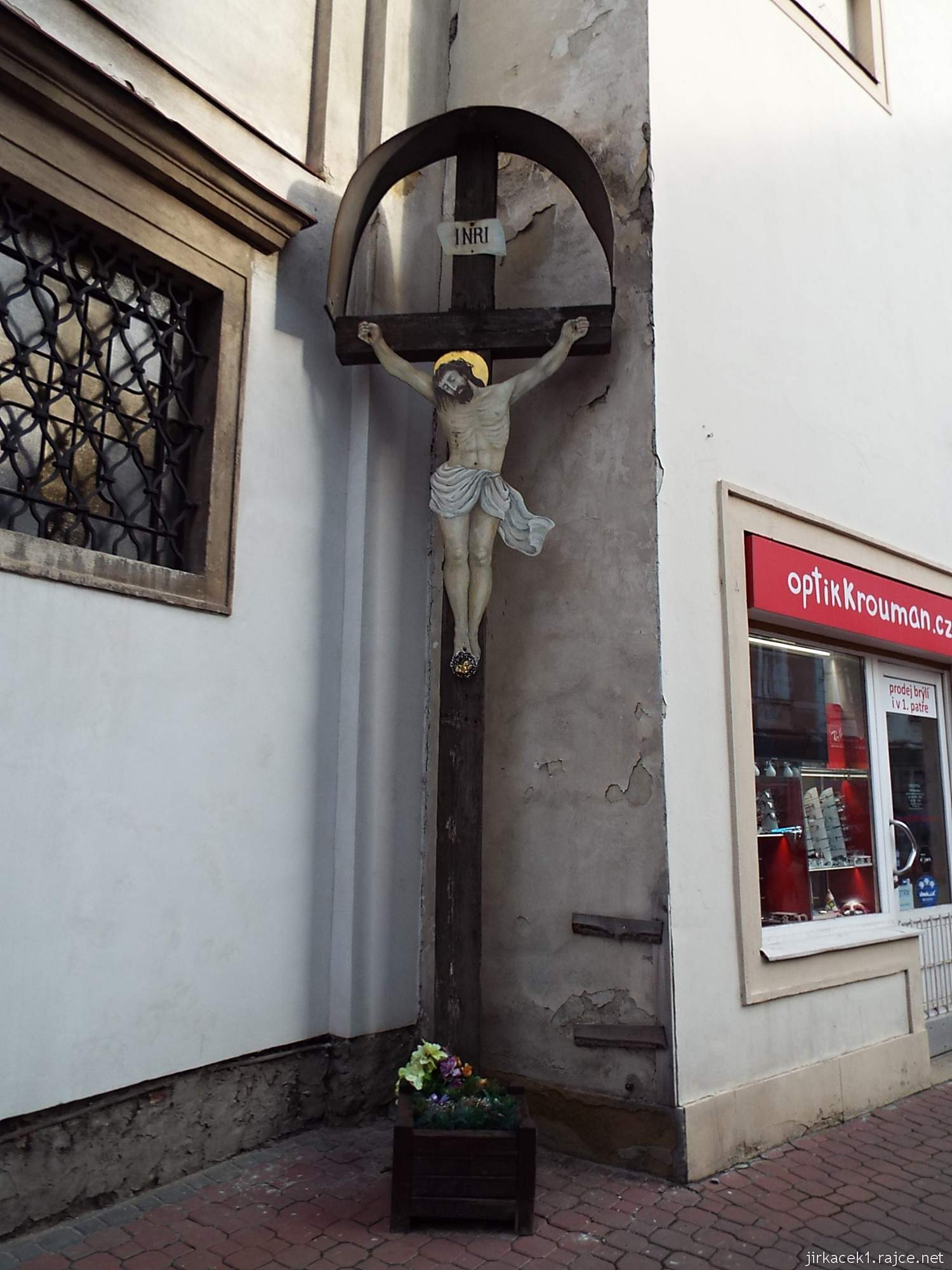 Brno - kostel sv. Josefa a klášter Voršilek - kříž s Kristem