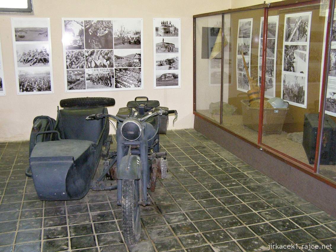 muzeum na demarkační linii Rokycany 52 - vnitřní expozice - sajdkára