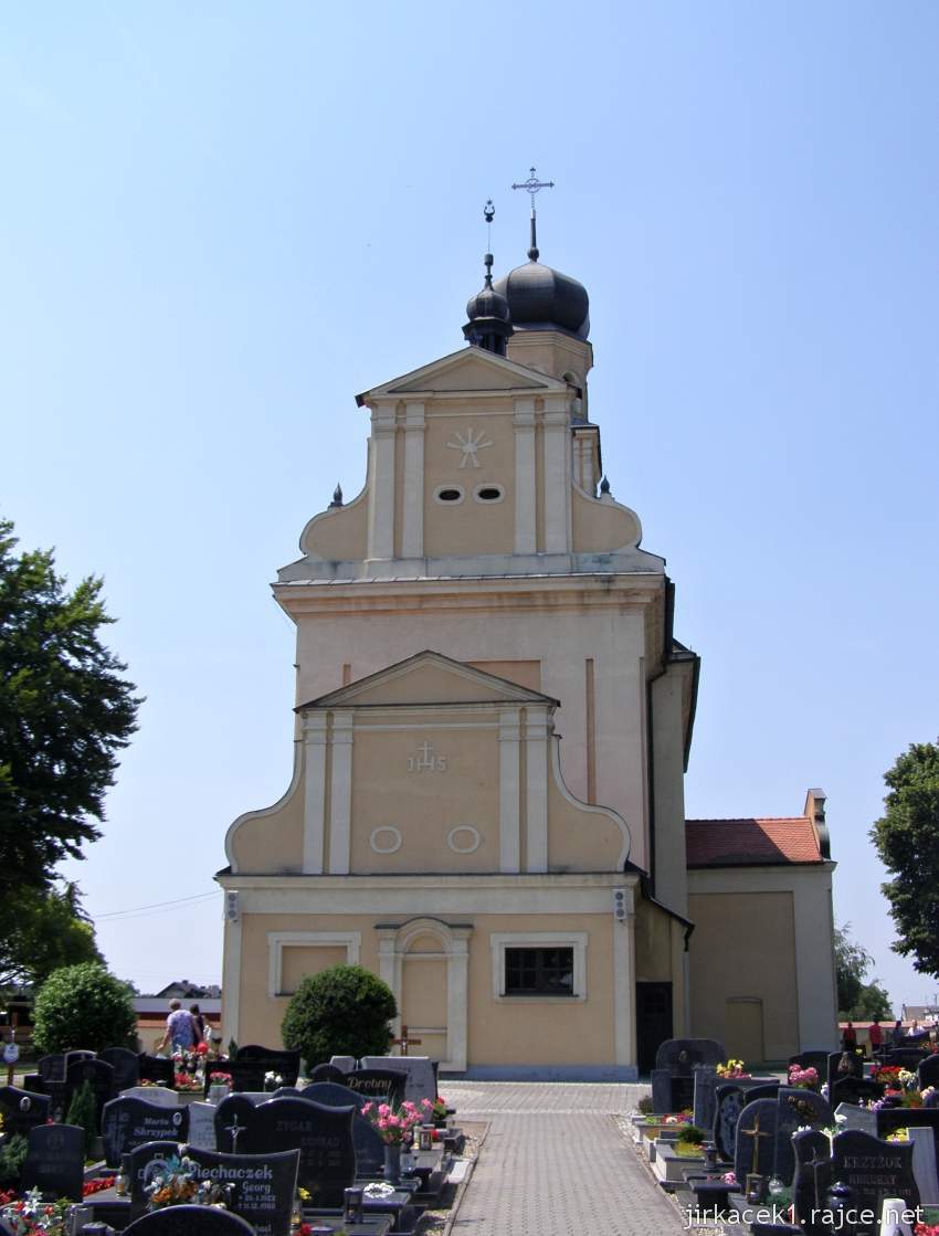 Tworków - kostel sv. Petra a Pavla (Kościół Św. Piotra i Pawła w Tworkowie) - zadní pohled