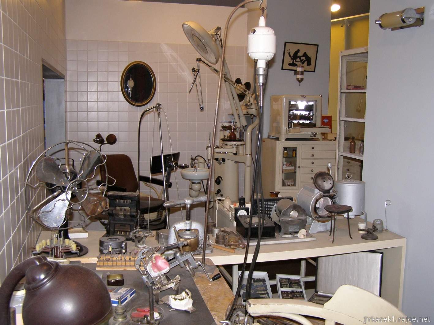 Brno - Technické muzeum 48 - ulička řemesel - zubařská ordinace