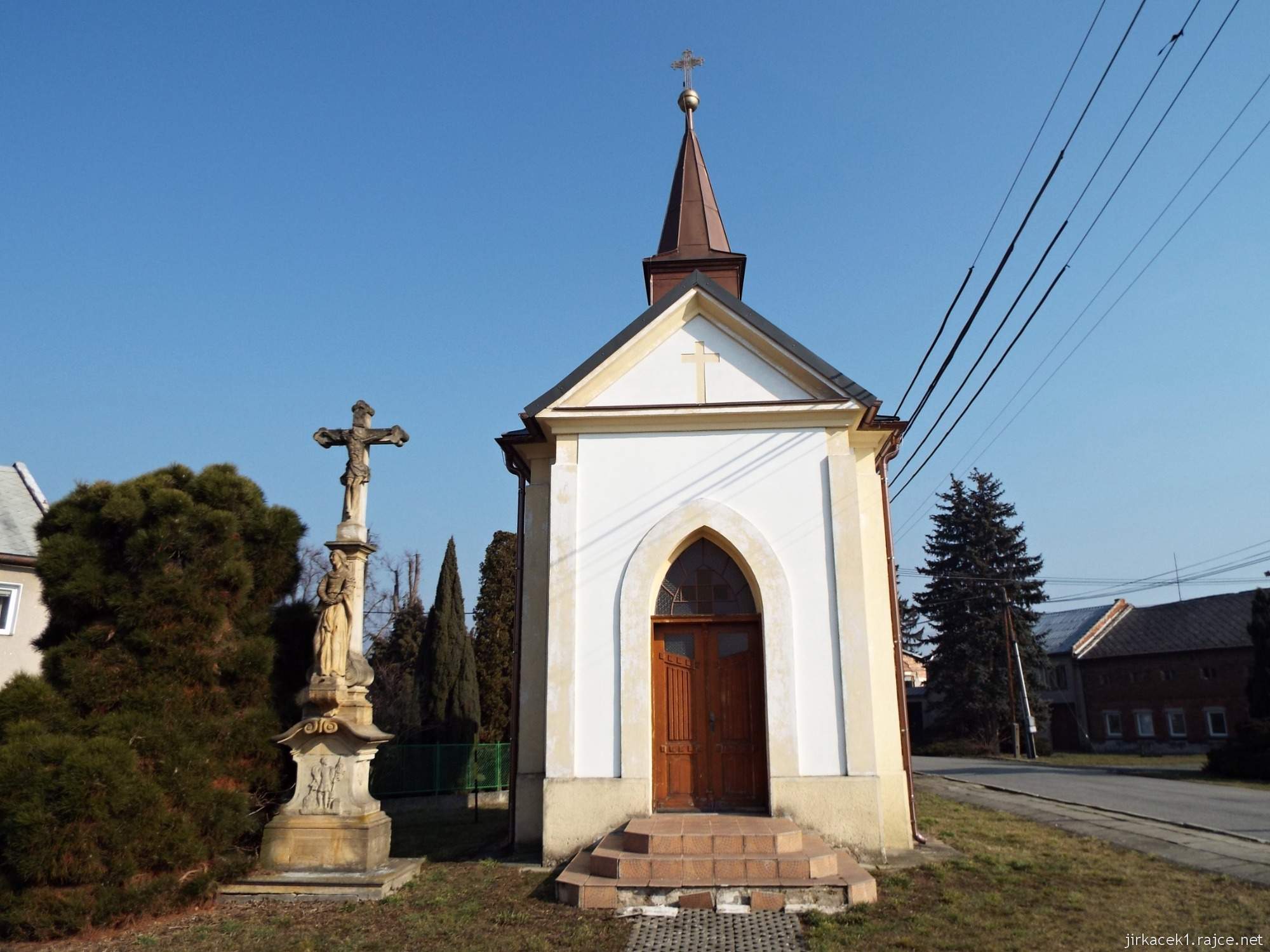 D - Březové - kaple sv. Cyrila a Metoděje 03 - čelní pohled