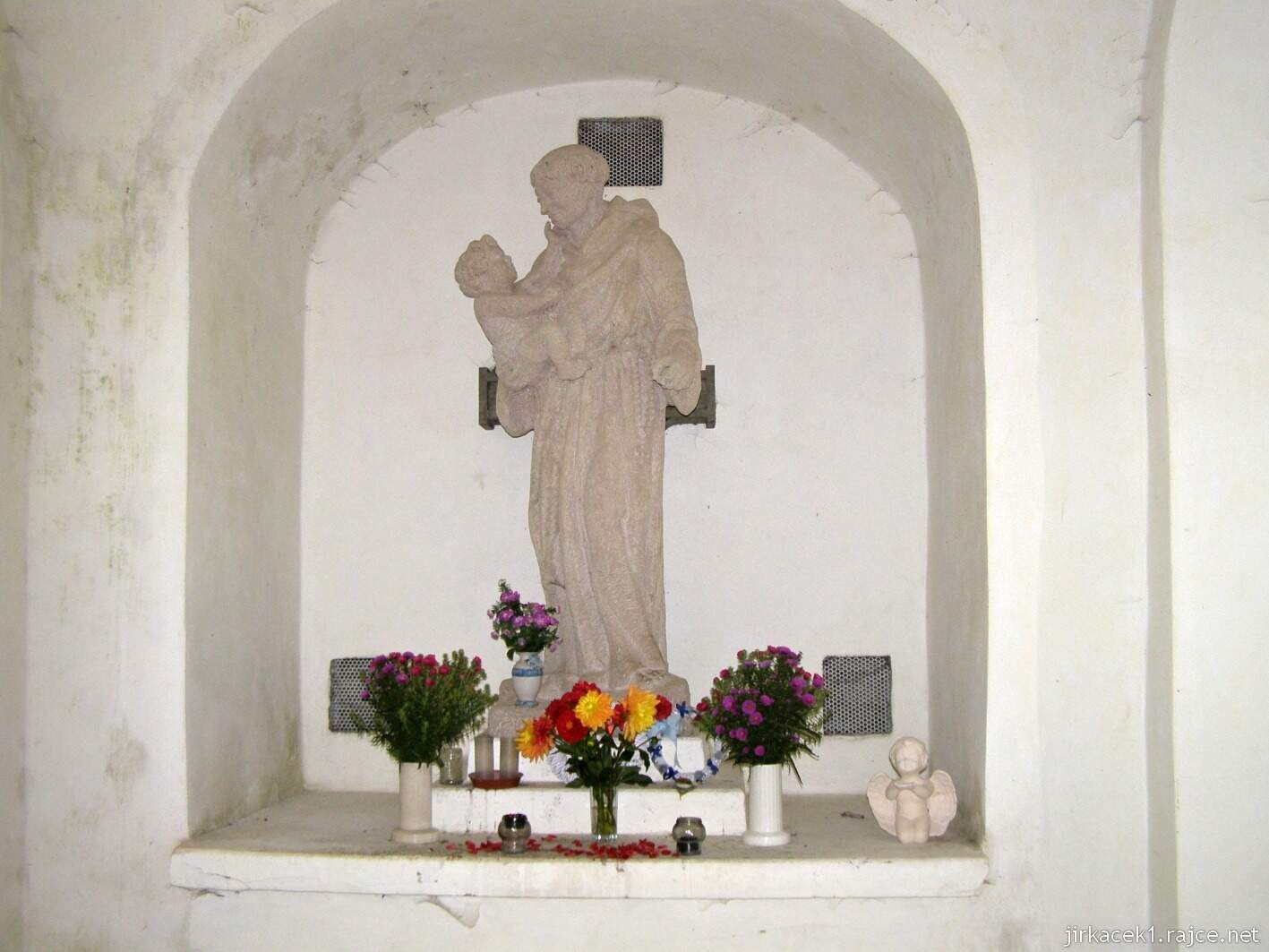 Nedošín - kaple sv. Antonína Paduánského 2015
