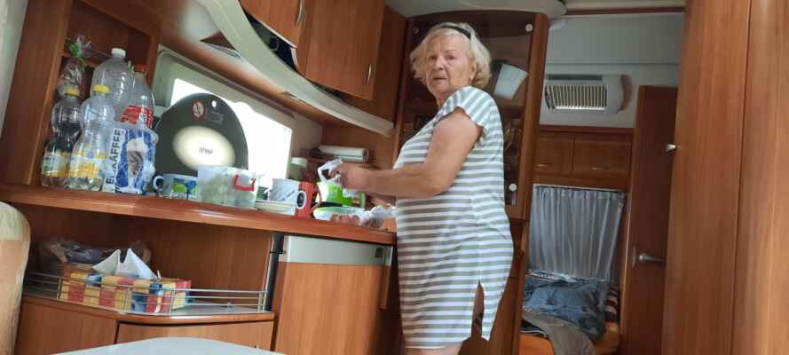 2206_Rakousko s karavanem 2022 - Faaker See - U Hronků zajišťovala služby All inklusive paní Hronková