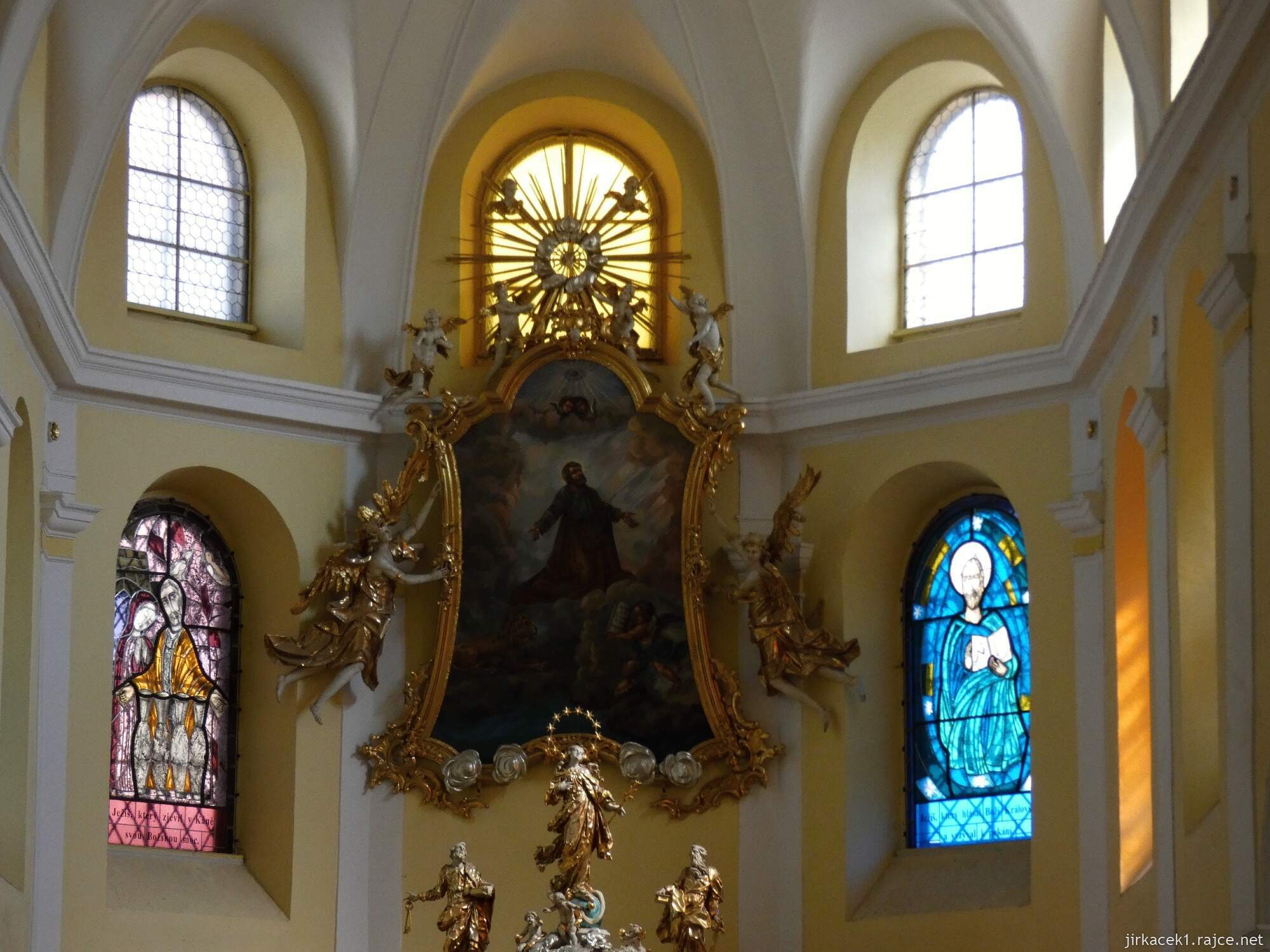 G - Litovel - kostel sv. Marka 09 - interiér v roce 2020